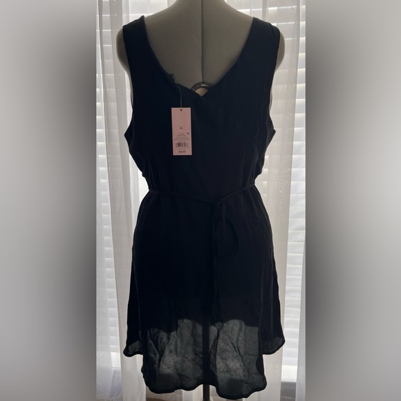 NWT, XL, Wild Fable, black V neck, ties back dress. - Picture 5 of 10